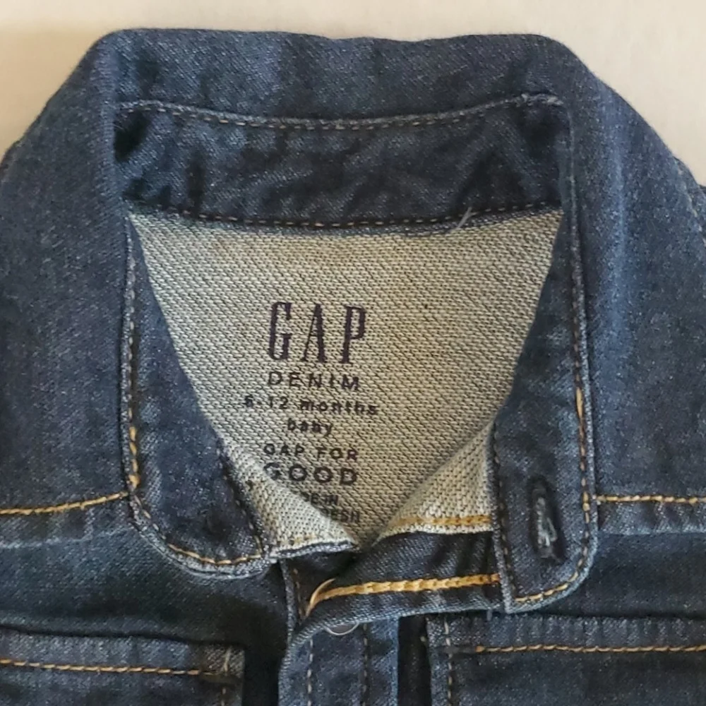Gap denim button up top